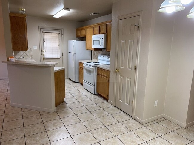 Building Photo - 1503 Nicholas Cir