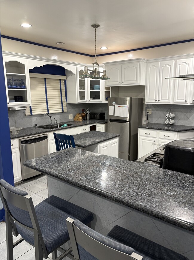 Building Photo - 4177 Halldale Ave