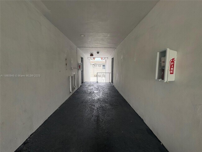 Building Photo - 8045 NE 1st Ave