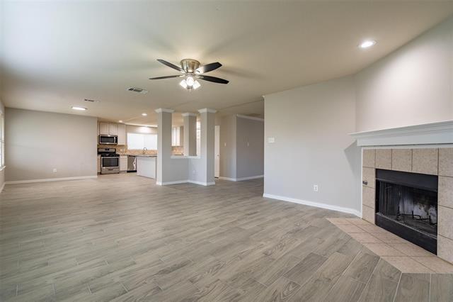 Building Photo - 1528 Canary Dr