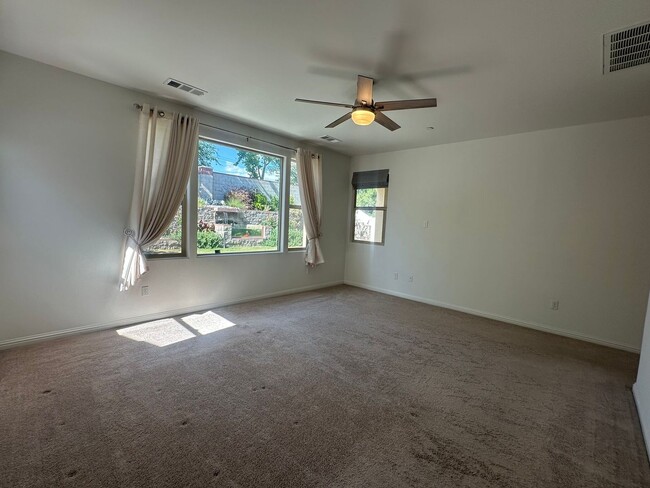 Building Photo - Seven Oaks Highgate Gated Community - READ...