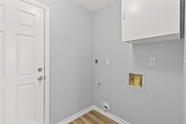 Building Photo - 20903 Union Park Dr