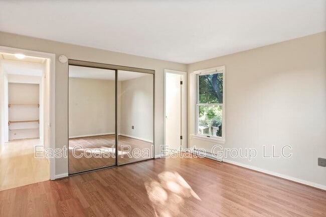Building Photo - 2068C Virts Ln