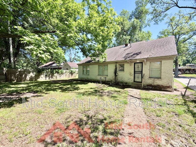 Building Photo - 616 E Frank Ave
