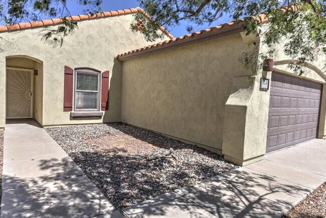 Building Photo - Rancho Sahuarita