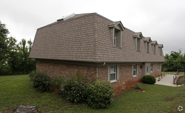 Primary Photo - Sequoyah Trail Apartments