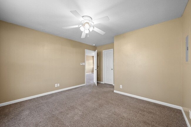 Building Photo - 521 Gainey Dr