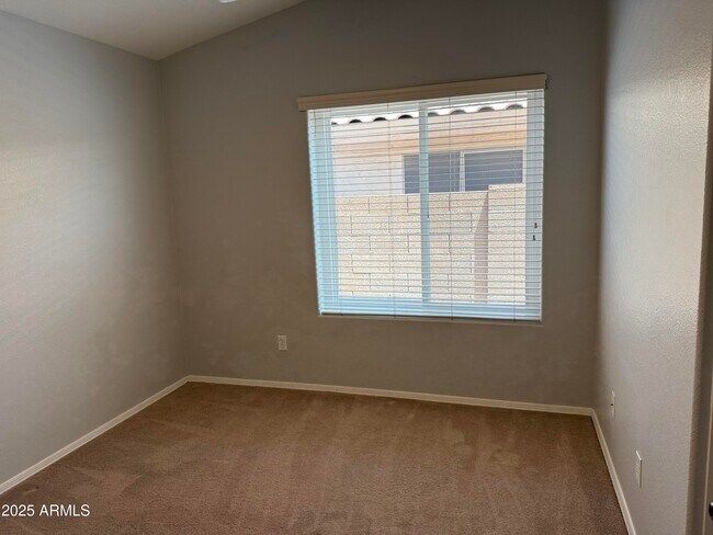 Building Photo - 4629 E Lavender Ln