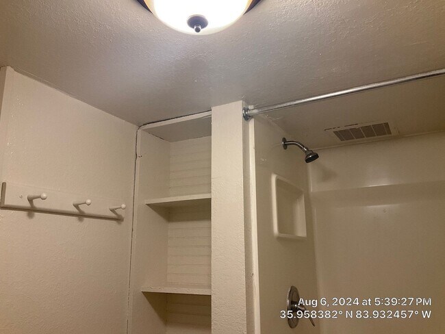 Building Photo - 1628 Clinch Ave