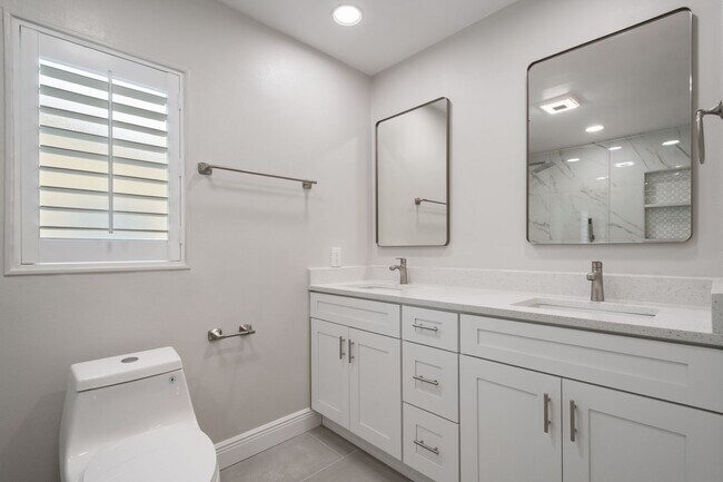 Building Photo - Renovated Winter Park 32789 Home for Lease