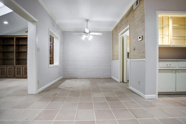 Building Photo - 1412 Walnut Bend Ln