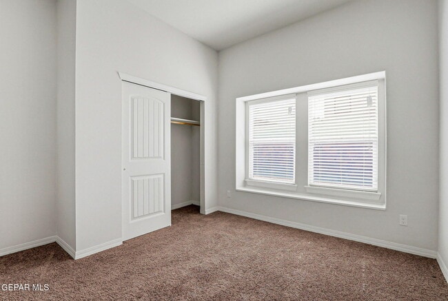 Building Photo - 11381 Bullseye St