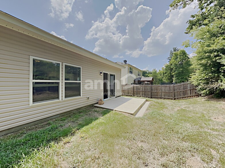 Building Photo - 5411 Fenway Dr