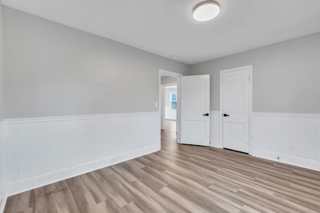 Building Photo - Stylish 2-Bedroom, 1-Bath Home with Contemporary Finishes ($1200/mo rent***)