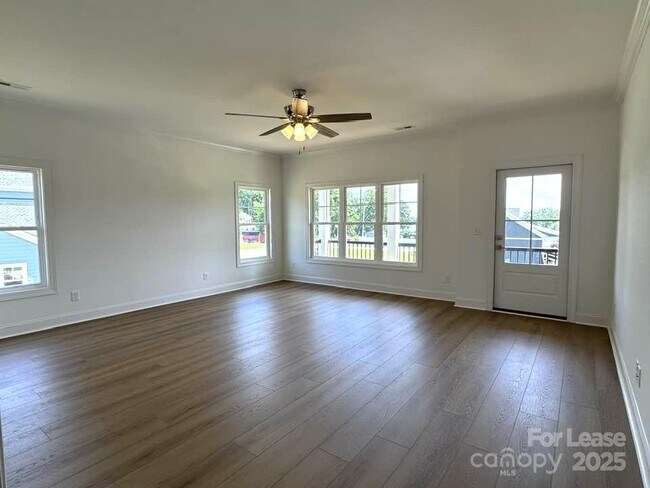 Building Photo - 8086 Blackwood Rd