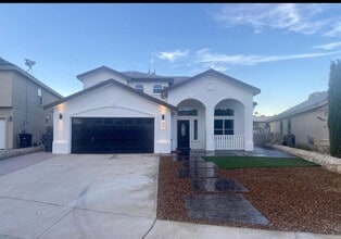 Building Photo - 753 Desert Star Dr