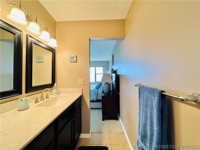 Building Photo - 9400 S Ocean Dr