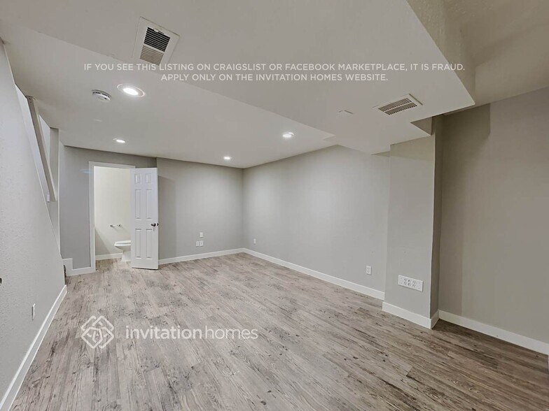 Building Photo - 4689 Skywriter Cir