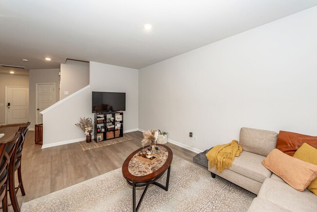 Building Photo - 3 Bedroom 2.5 Bath Single Family Home in W...