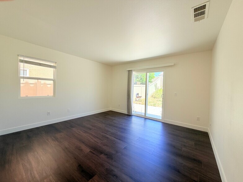 Building Photo - 28330 Linda Vista St