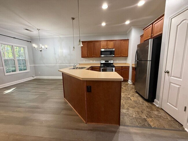 Building Photo - Townehome in Acworth