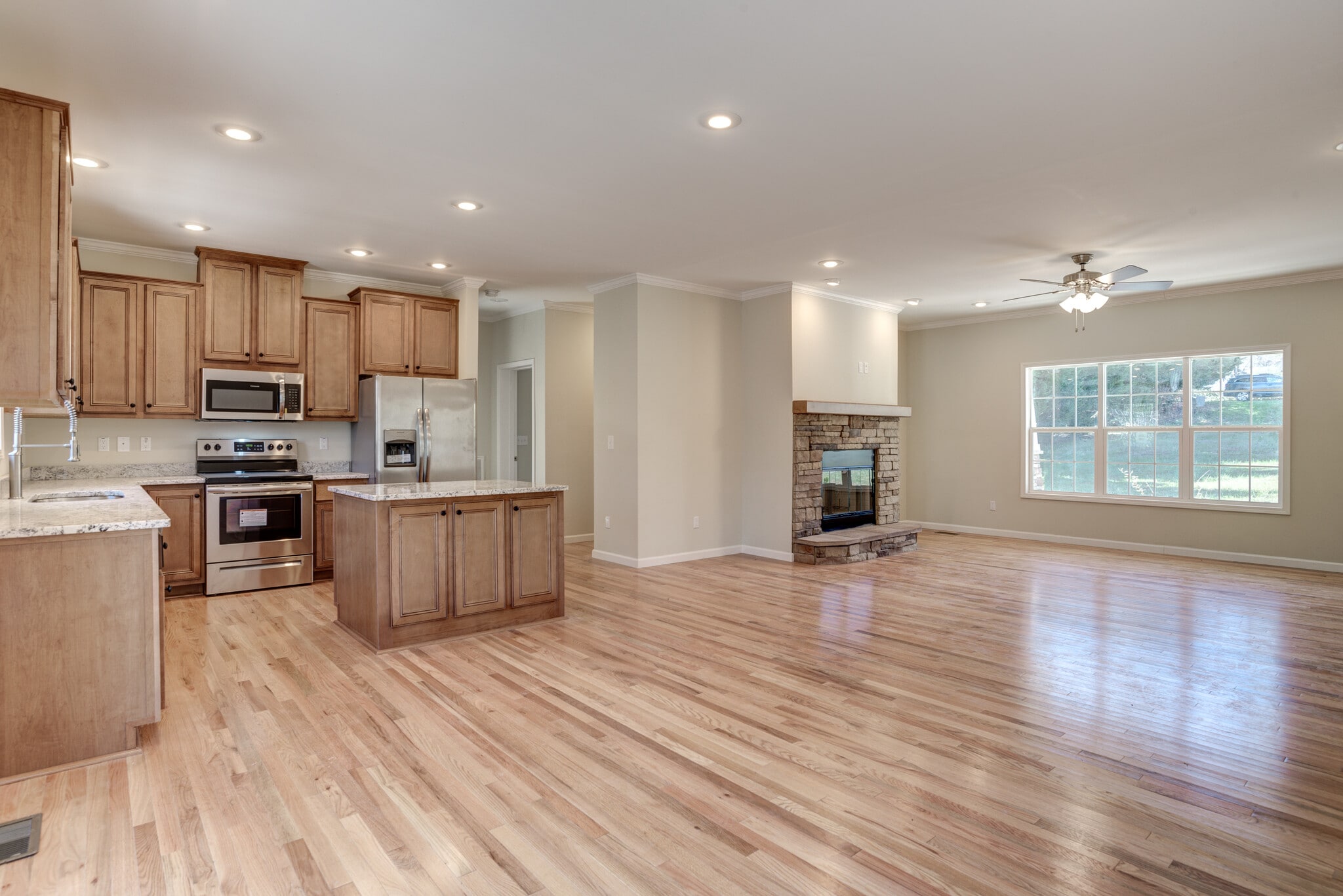 Building Photo - 265 Lewis Creek Dr