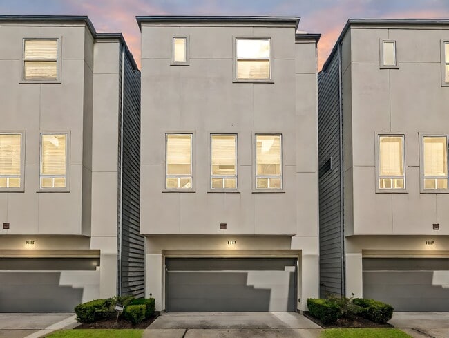 Building Photo - 3117 Leeland St