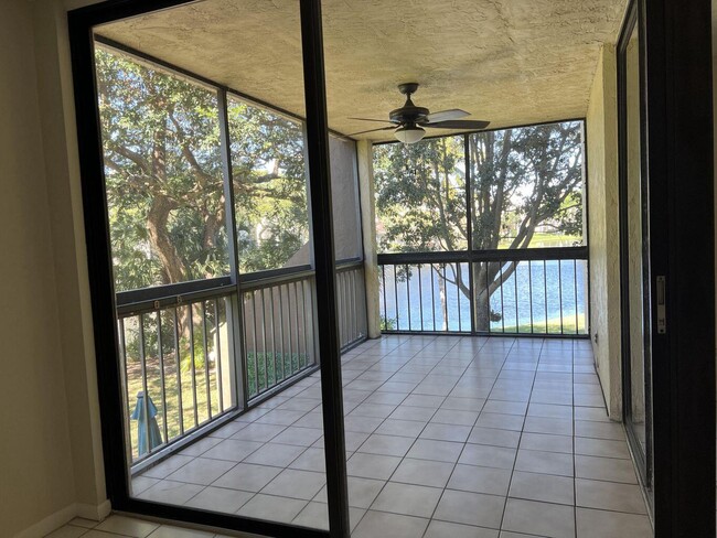Building Photo - 955 Egret Cir