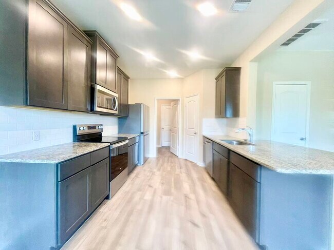 Building Photo - 1702 Sandalwood Way