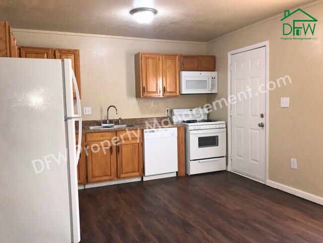 Building Photo - 2206 NW 26th St