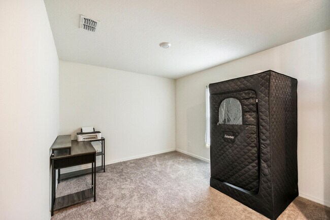 Building Photo - 1316 Gibralter St SW