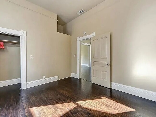 Building Photo - 1009 T St