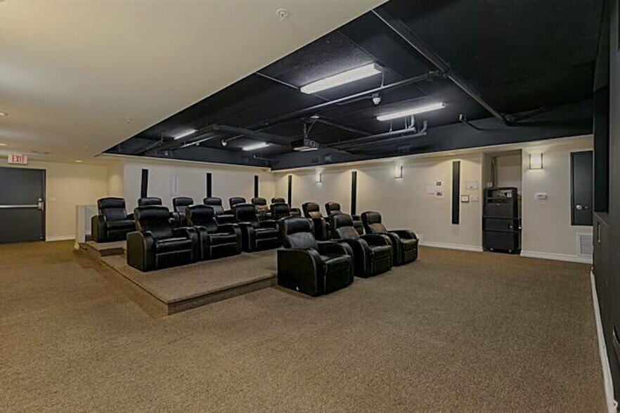 Building Photo - 3750 Santa Rosalia Dr