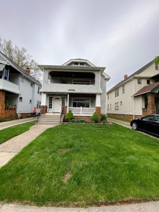 Building Photo - 2243 Northland Ave