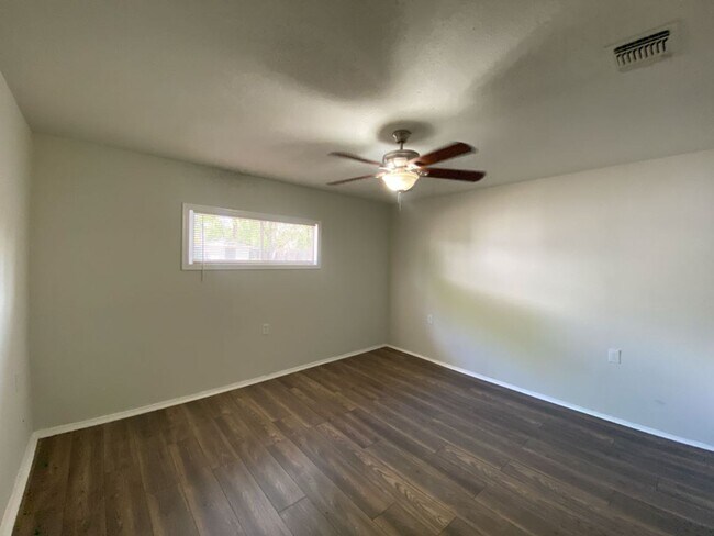 Building Photo - 3BED/2BATH HOUSE FOR RENT AVAILABLE NOW! *...
