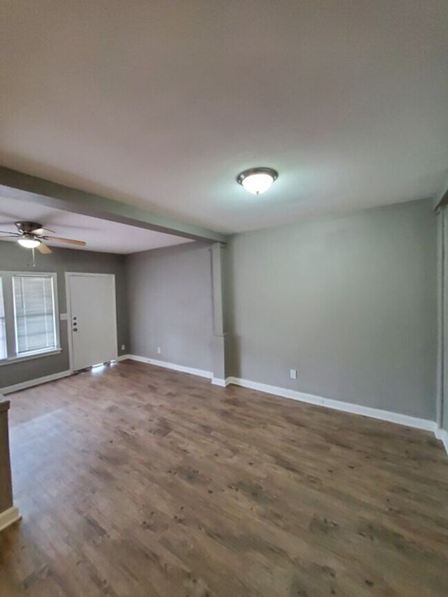 Building Photo - Schertz 3 bedroom 2 bath