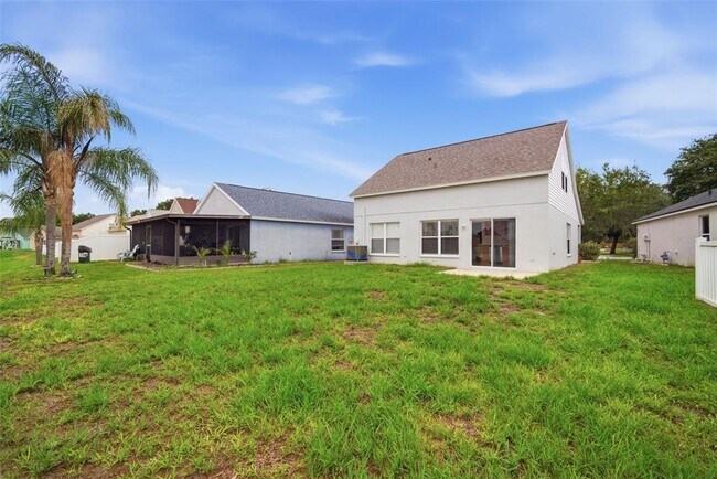 Building Photo - 10604 Lakeside Vista Dr