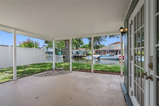 Building Photo - Waterfront home - Palm Harbor