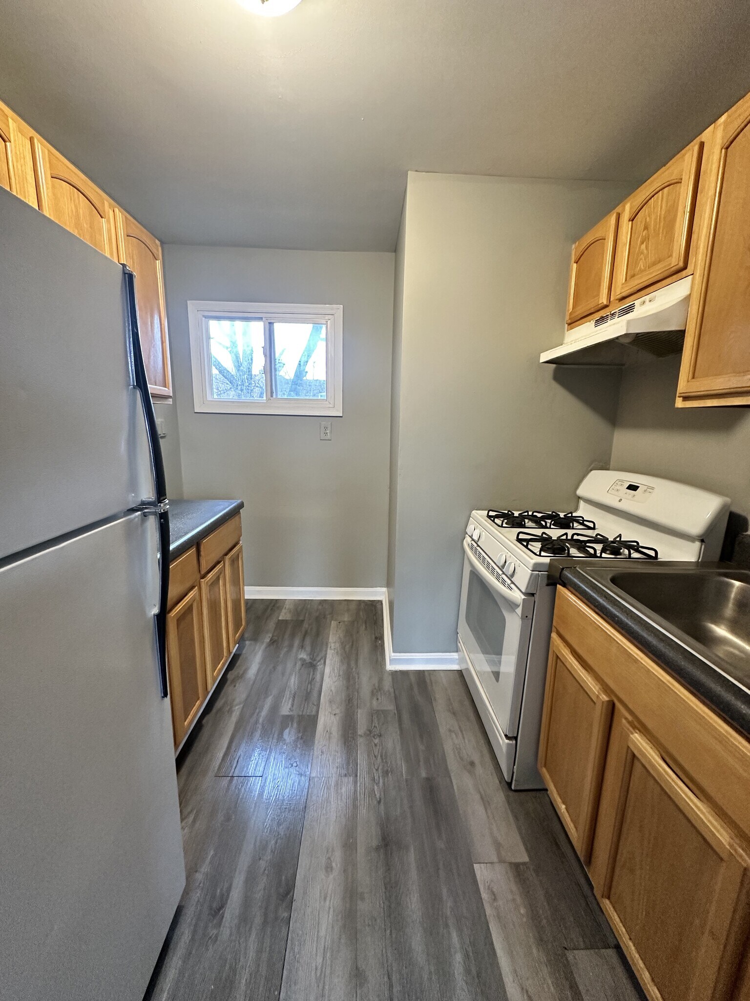 Building Photo - 3428 6th St