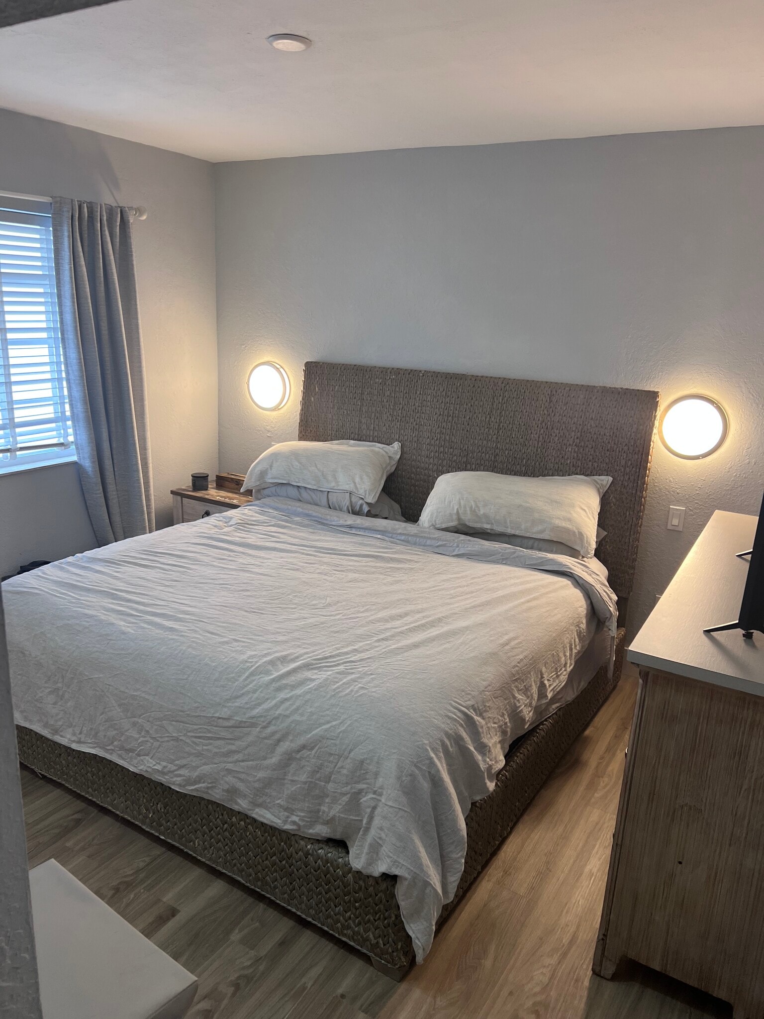 Building Photo - 3915 N Meridian Ave