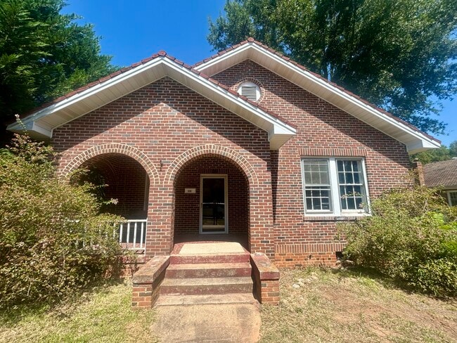 Building Photo - 506 Bolt Ave