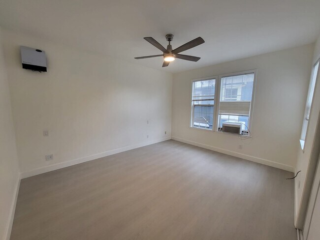 Bedroom 3 - 133 E Reed St