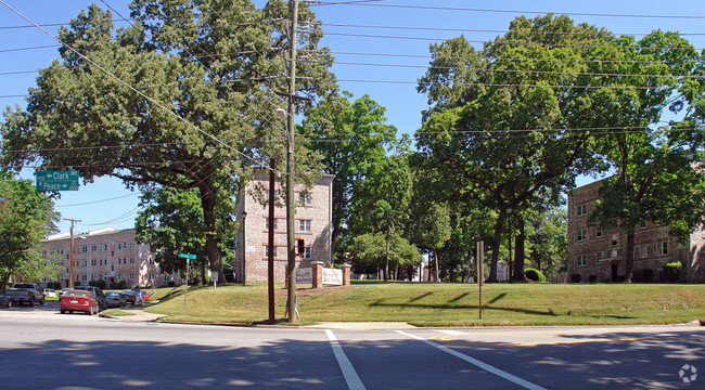 Building Photo - The Raleigh Apartments