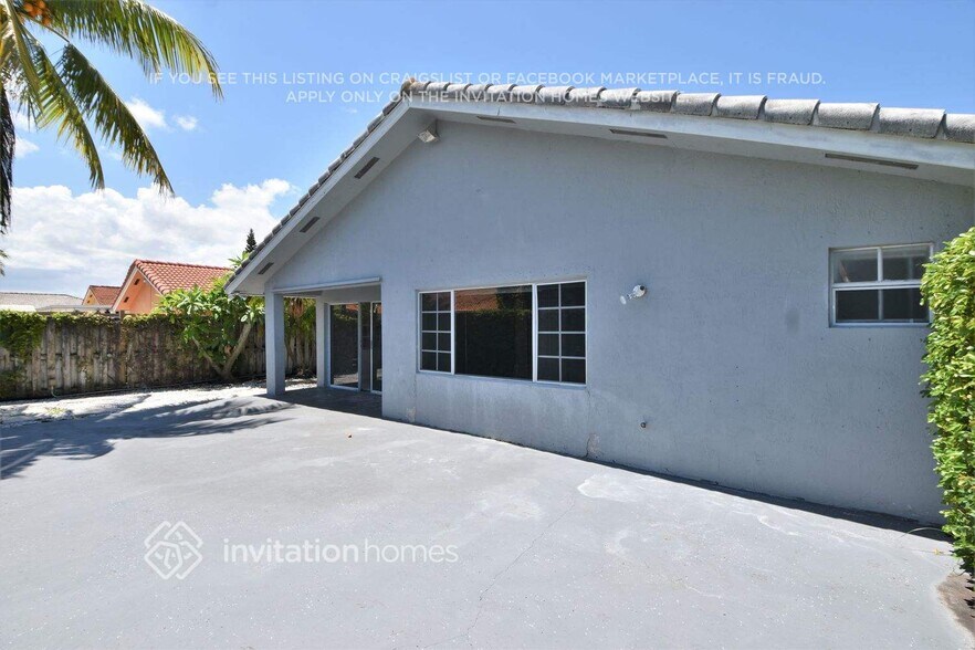 Building Photo - 13750 SW 157th Terrace