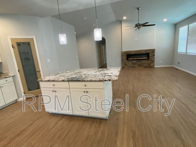 Building Photo - 5514 Mark Twain Ln