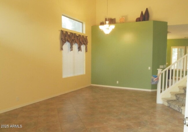 Building Photo - 2520 S Dragoon Dr