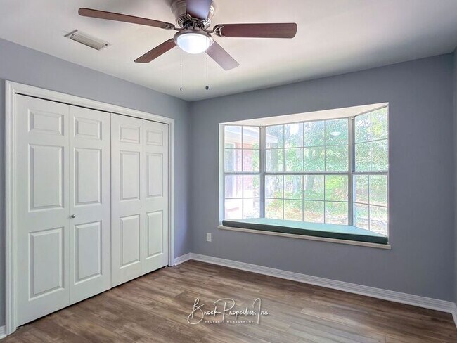 Building Photo - 6337 Summer Lakes Ln