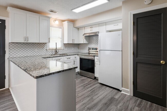 Building Photo - 4071 Hidden Hollow Dr