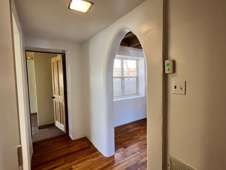 Building Photo - 410 Liebert St