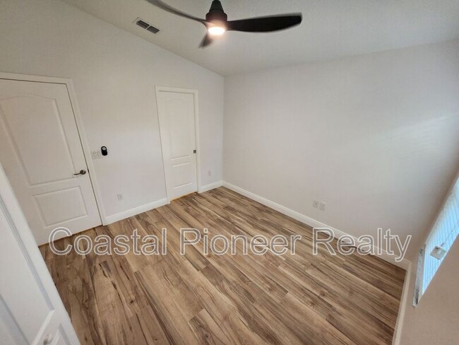 Building Photo - 11404 Holmbridge Ln